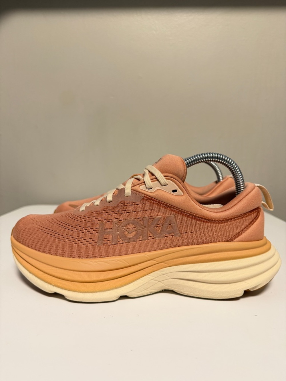 Hoka One One Bondi 8 Sandstone Cream Running Shoes Women’s US 7.5 B 1127952 SNC